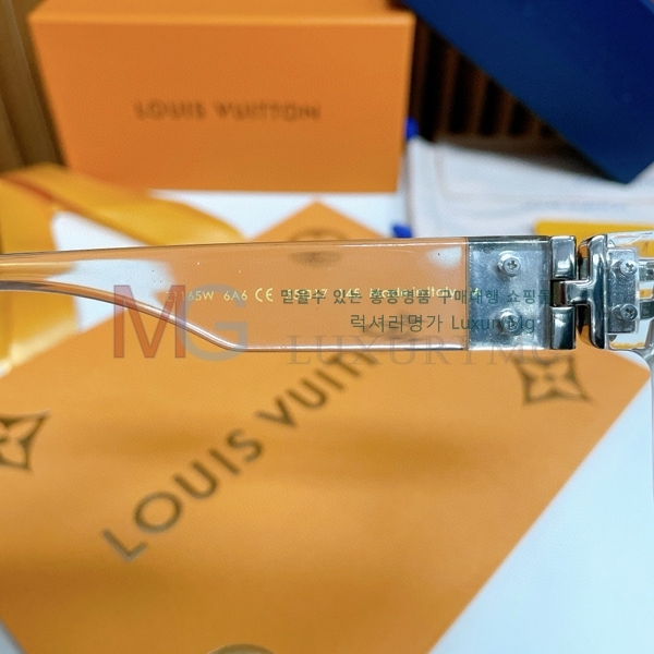 ̺ ۶ LV066865-3