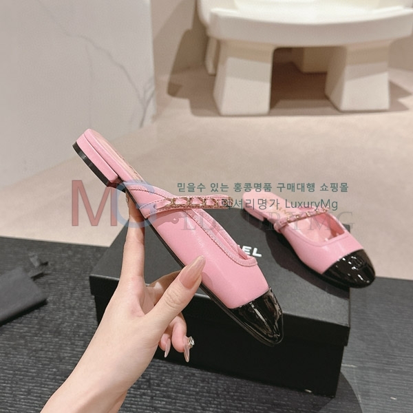 *   ÷ CH7011182-3