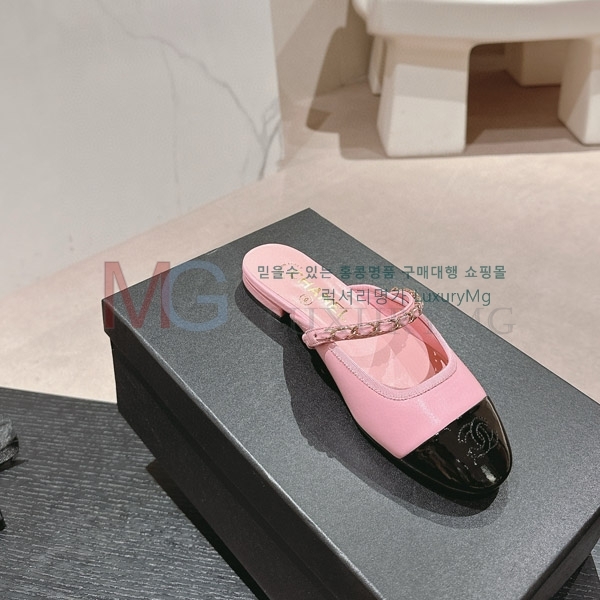*   ÷ CH7011182-3