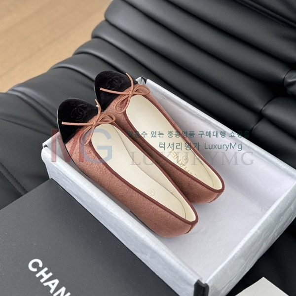 *  ÷ CH700028-6