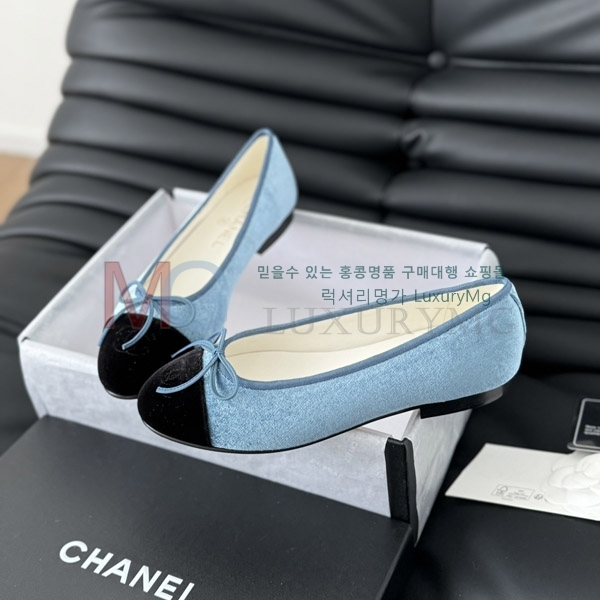 *  ÷ CH700028-3