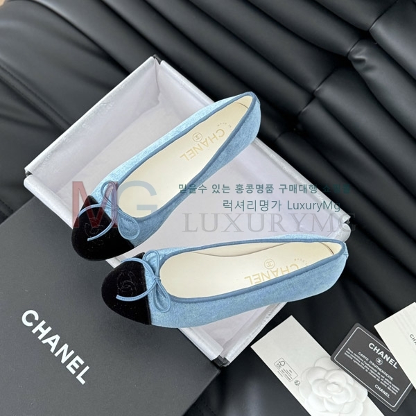 *  ÷ CH700028-3