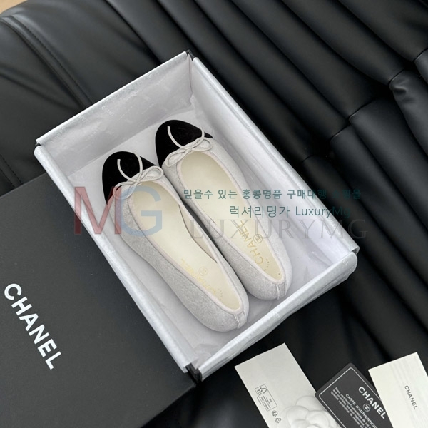 *  ÷ CH700028-2
