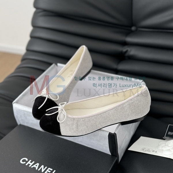 *  ÷ CH700028-2