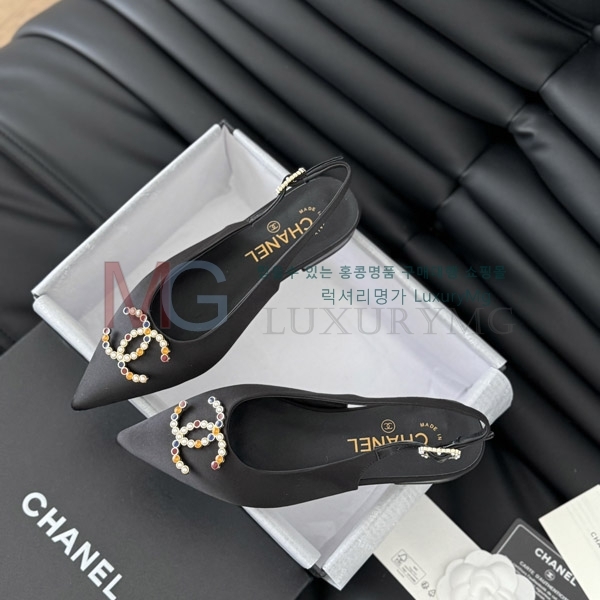 *  ÷ CH700026-3