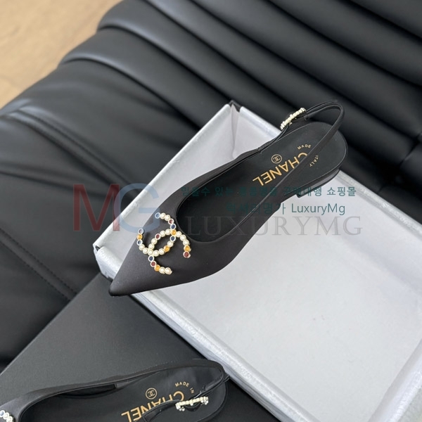 *  ÷ CH700026-3