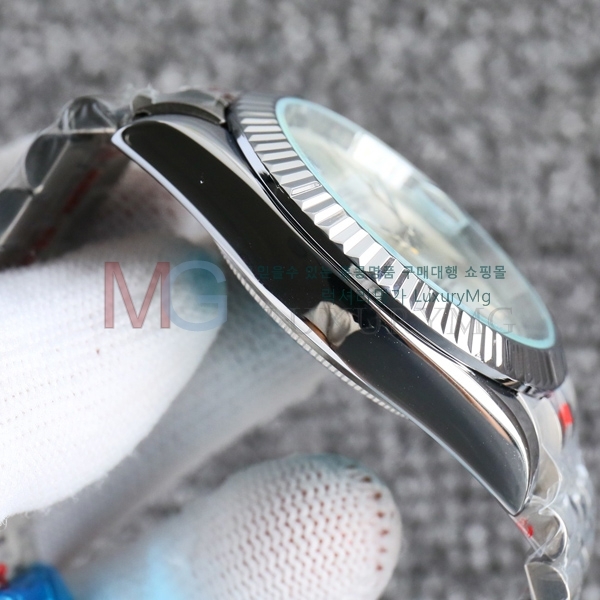 (120 ǰ)  η ð R44430 41MM