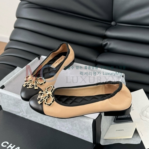 *  ÷ CH5770885-4