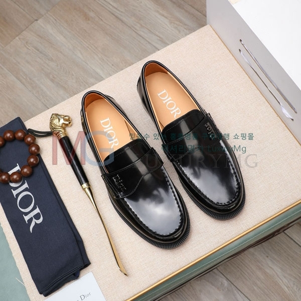   屸 DR066025
