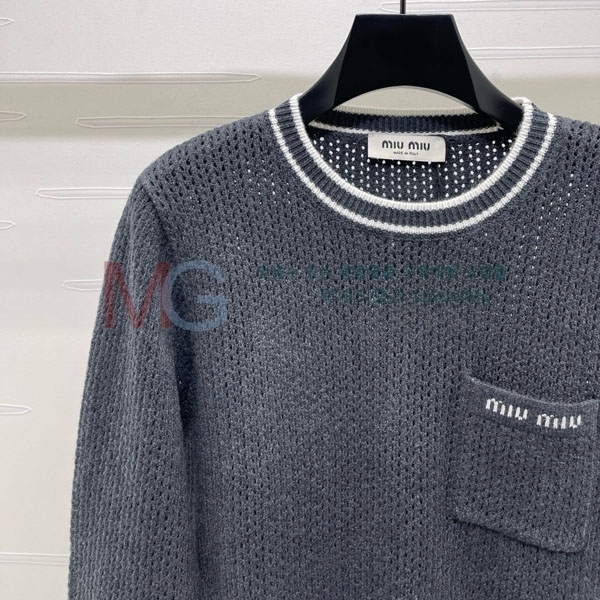  ̿̿  MIU551739