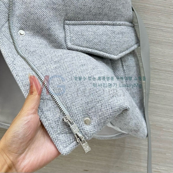 ���� �η�**�� �ٿ� �е� ���� LP2312055-2