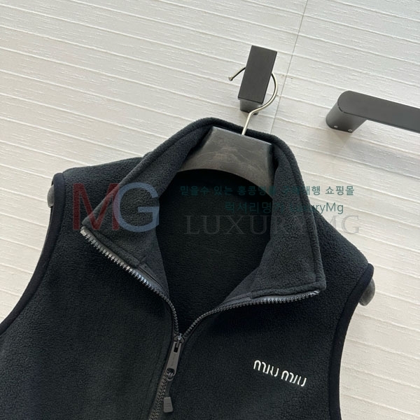  ̿̿   MIU245645-6