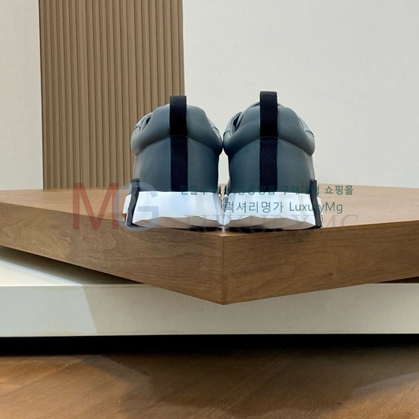 ���� �����޽� ����Ŀ�� W82220-4