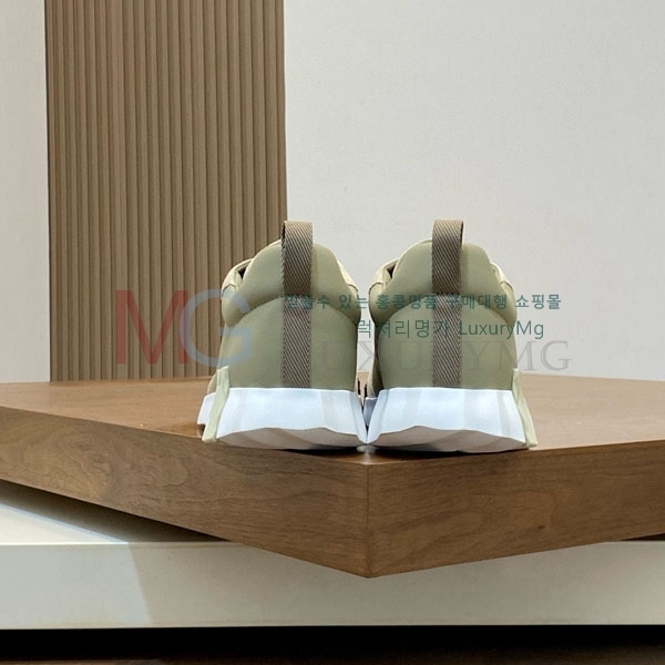 ���� �����޽� ����Ŀ�� W82220-5