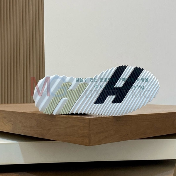 ���� �����޽� ����Ŀ�� W82220-5