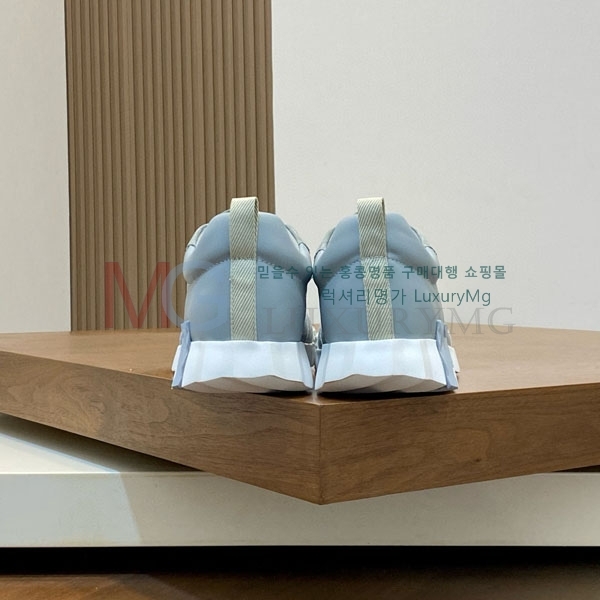 ���� �����޽� ����Ŀ�� W82220-6