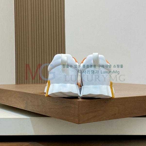 ���� �����޽� ����Ŀ�� W82220-8