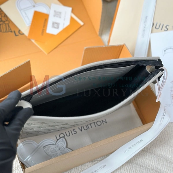 ̺ Ʈ  Ŭġ M61692-201