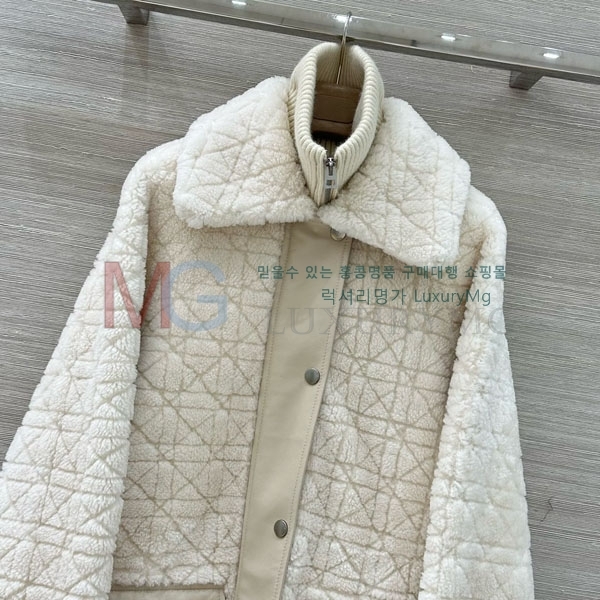   þ   Ʈ DO6134054-8