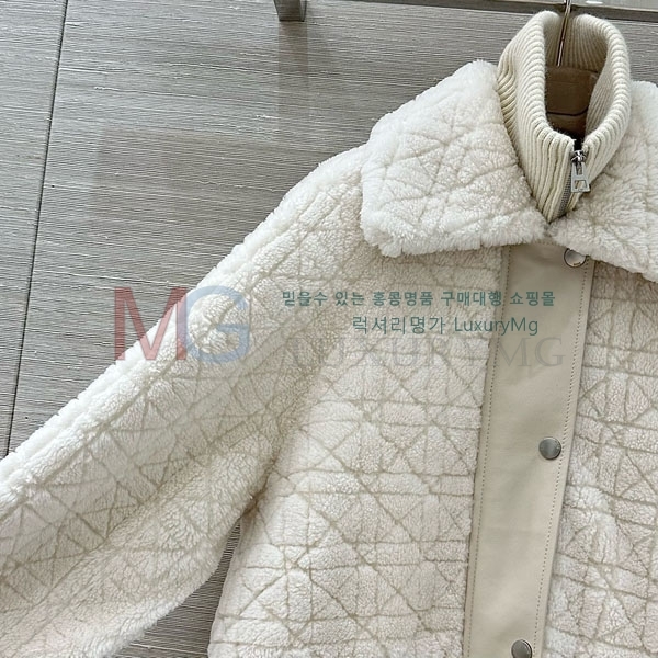   þ   Ʈ DO6134054-8