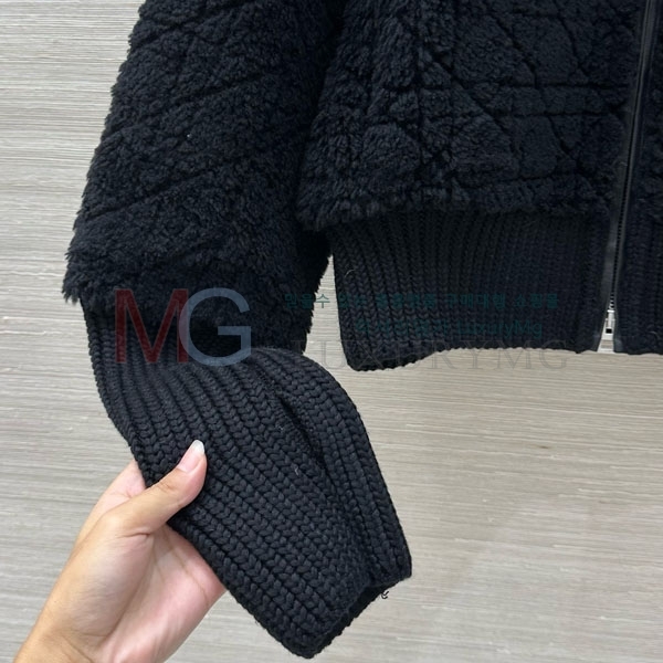   þ   DO6134054-10