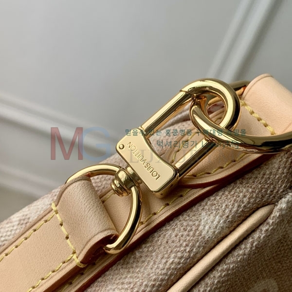 ̺ ̽ M15134-1