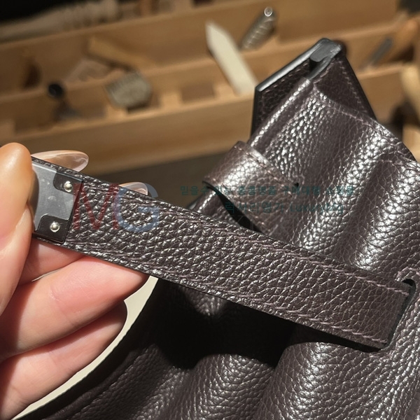 ޽ 35 Ų H240060-102