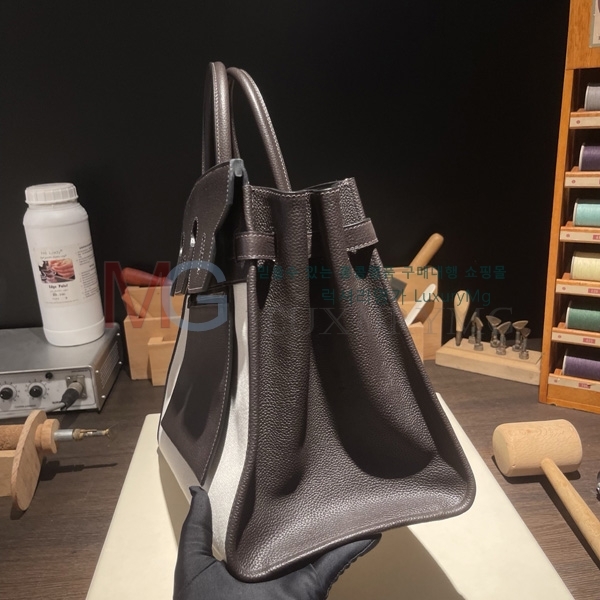 ޽ 35 Ų H240060-101