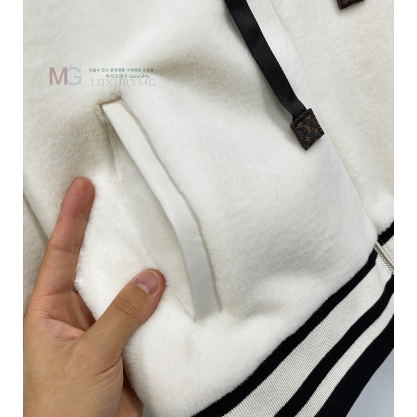  ̺ þ   LV5628469-1