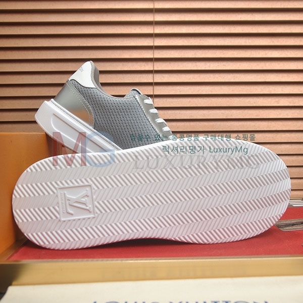 ���� ���̺��� ����Ŀ�� LV665503-4