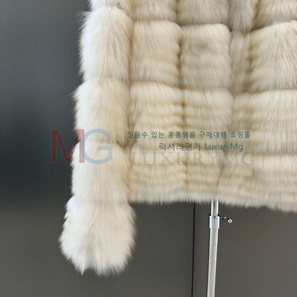   þ   DO8234077-15