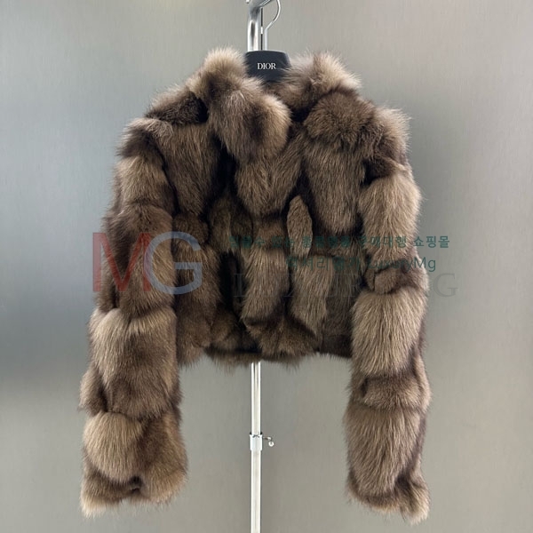   þ   DO8234077-23