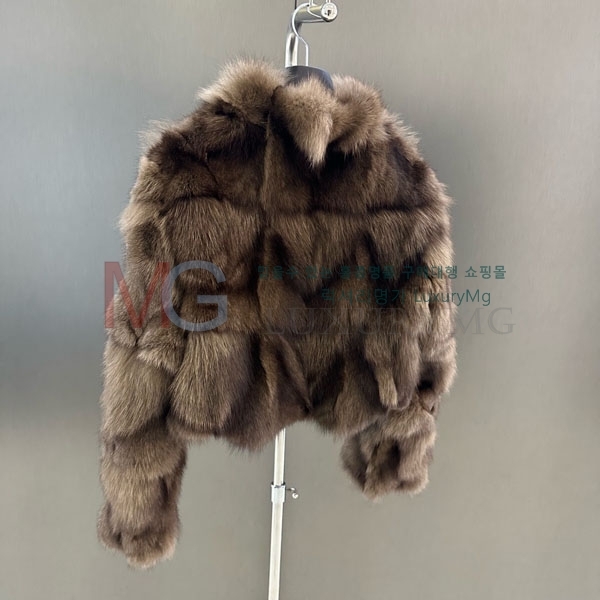   þ   DO8234077-23