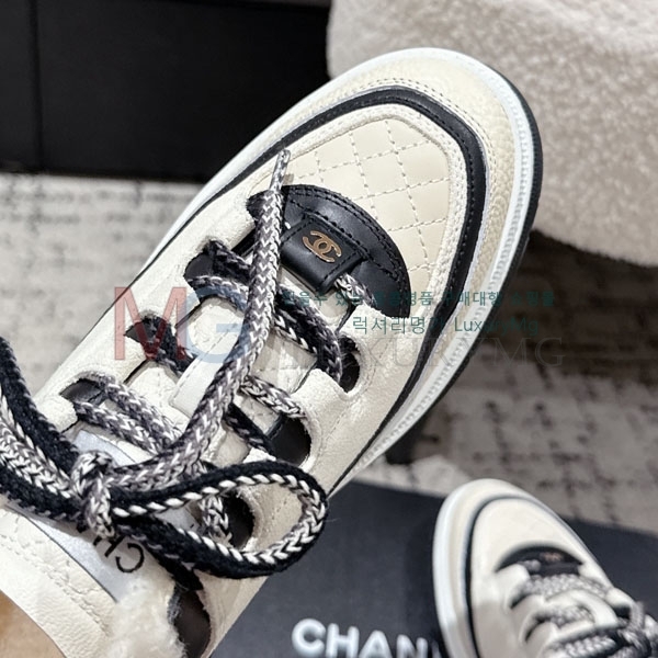 ���� ��* ĳ�־� ����Ŀ�� AT555032-1