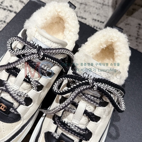 ���� ��* ĳ�־� ����Ŀ�� AT555032-1