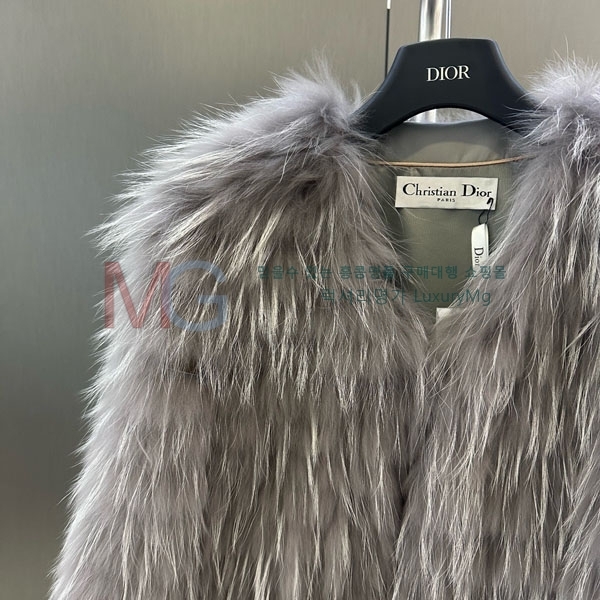   þ   DO8234077-32