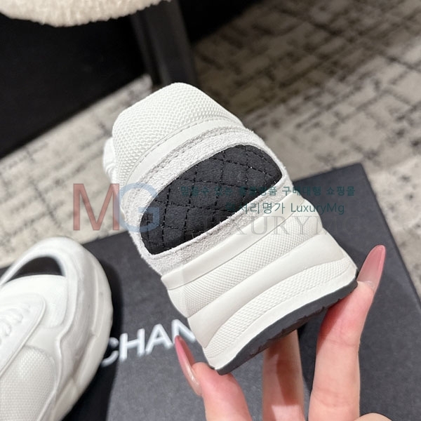 ���� ��* ĳ�־� ����Ŀ�� AT555033-1