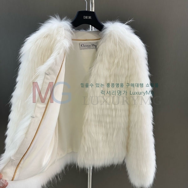   þ   DO8234077-34