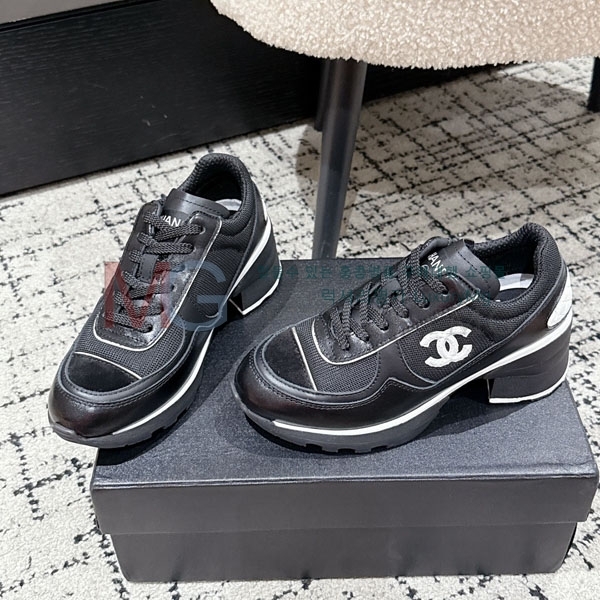 ���� ��* ĳ�־� ����Ŀ�� AT555033-4