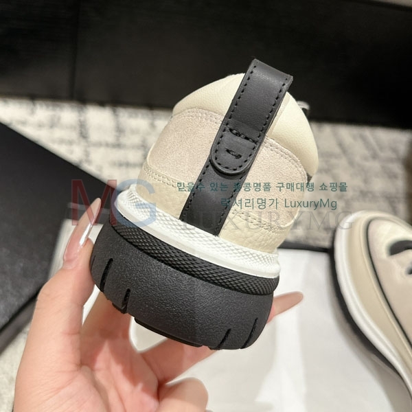 ���� ��* ĳ�־� ����Ŀ�� AT555037-1