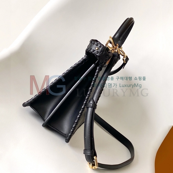 ��� ��ī�� ���̾��� �����ڴ� F009401-4