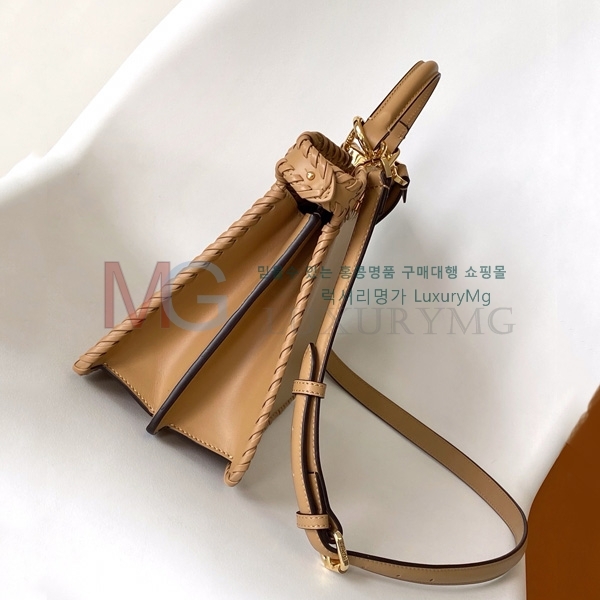 ��� ��ī�� ���̾��� �����ڴ� F009401-2