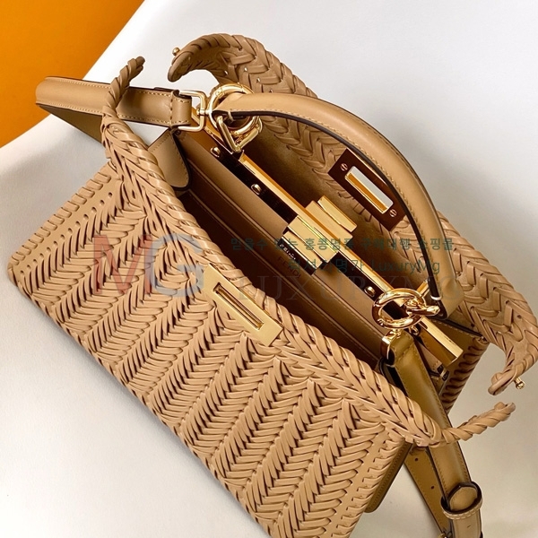 ��� ��ī�� ���̾��� �����ڴ� F009401-2