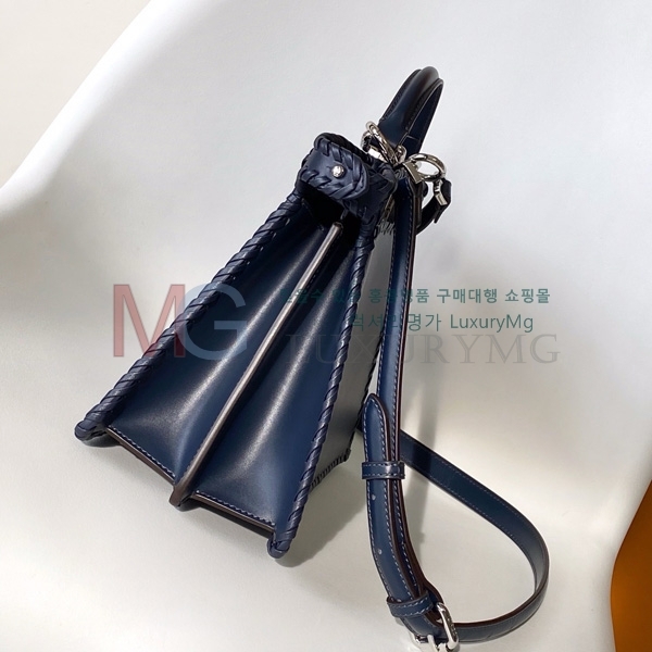 ��� ��ī�� ���̾��� �����ڴ� F009401-3