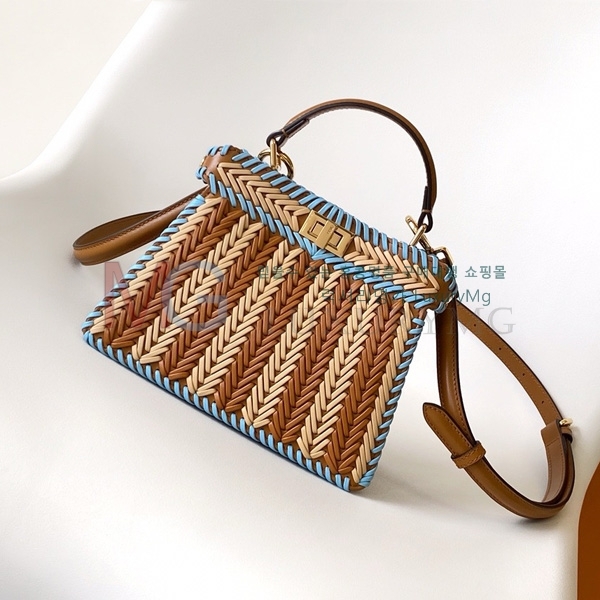 ��� ��ī�� ���̾��� �����ڴ� �̴� F0095001-3