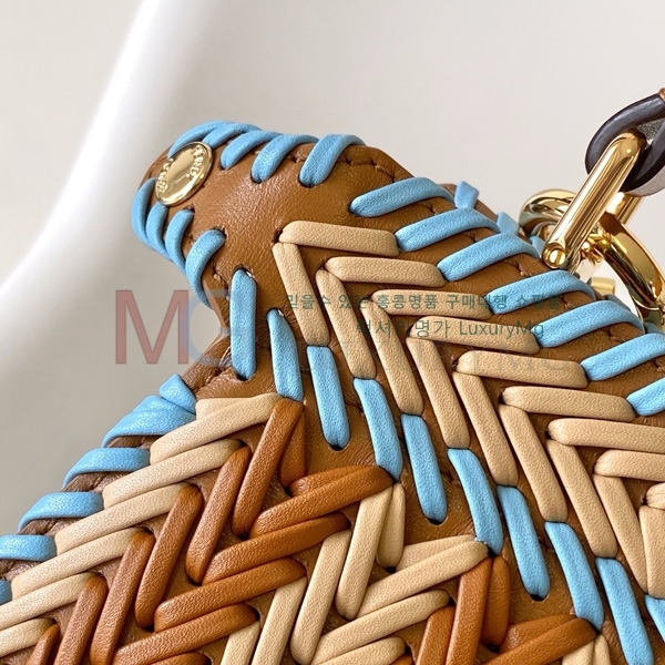 ��� ��ī�� ���̾��� �����ڴ� �̴� F0095001-3