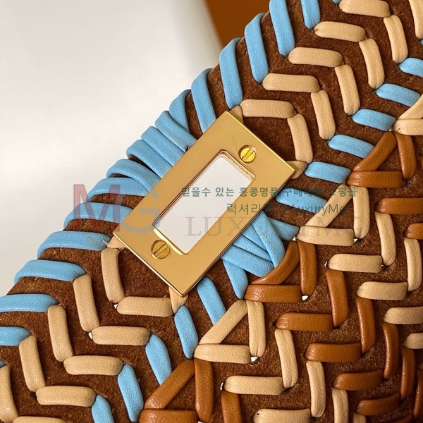 ��� ��ī�� ���̾��� �����ڴ� �̴� F0095001-3