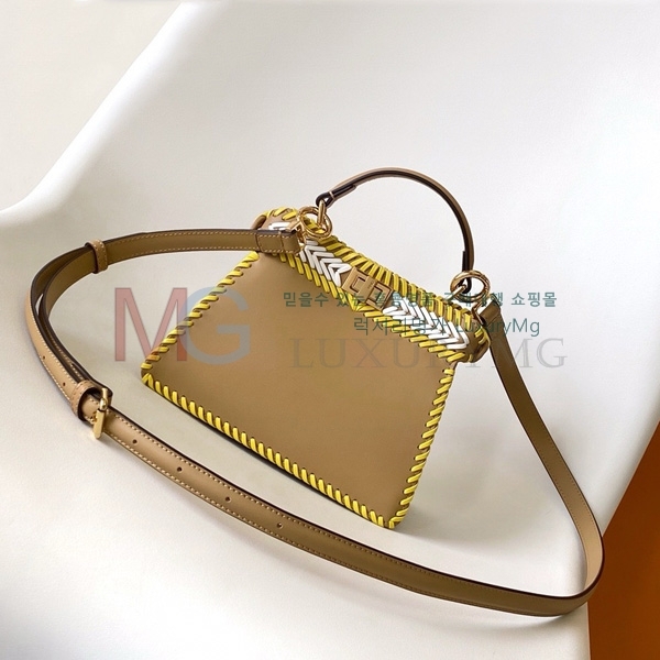 ��� ��ī�� ���̾��� �����ڴ� �̴� F0095001-2