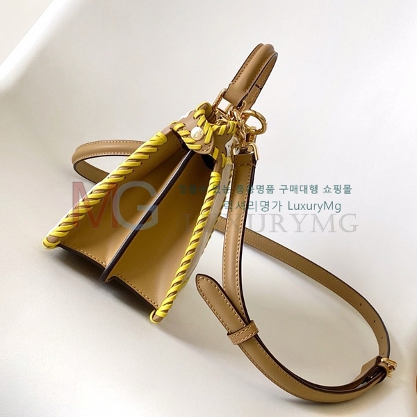 ��� ��ī�� ���̾��� �����ڴ� �̴� F0095001-2