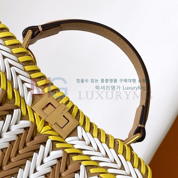 ��� ��ī�� ���̾��� �����ڴ� �̴� F0095001-2